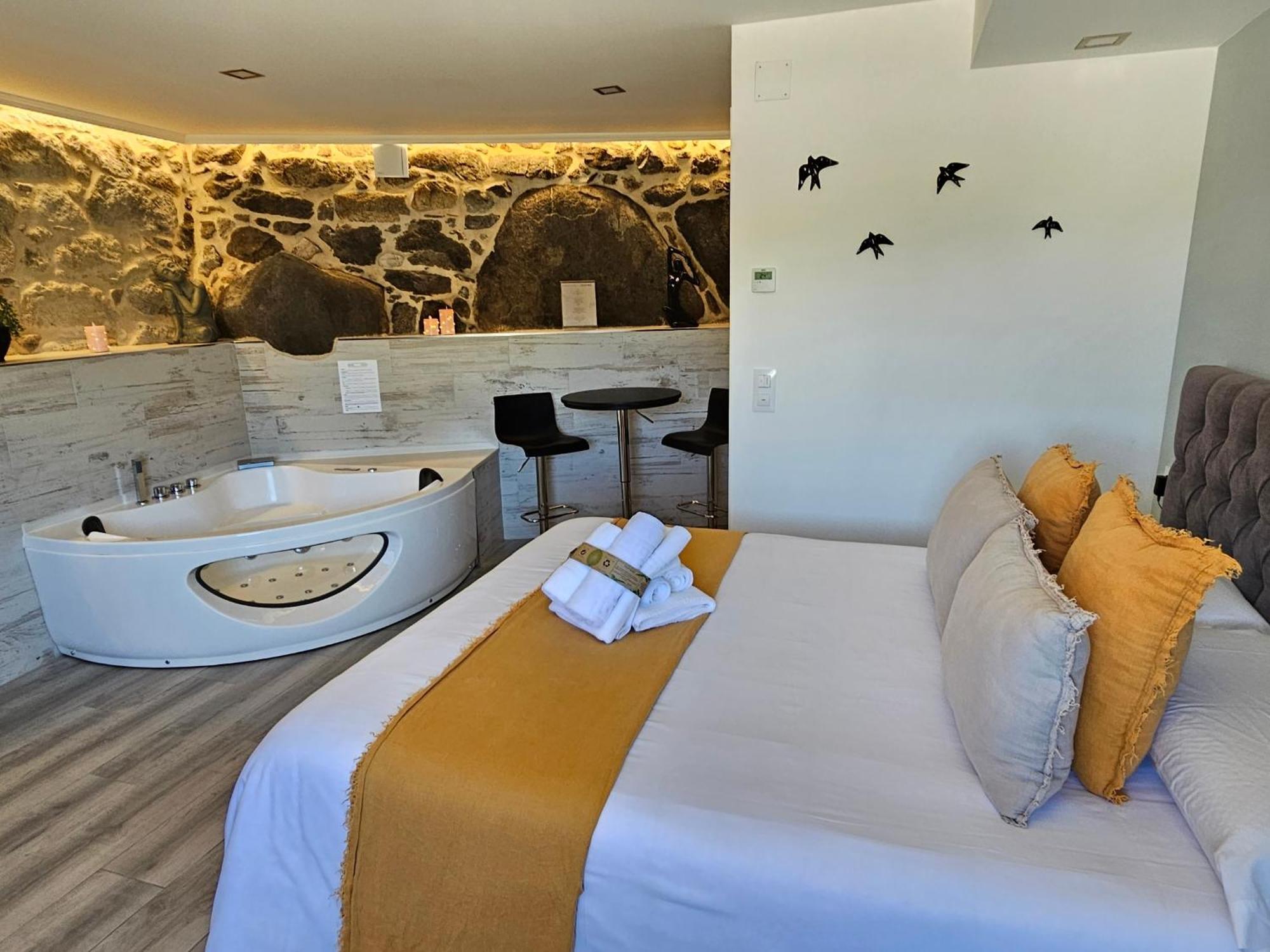 Apartament Loft Con Jacuzzi Os Arcos Sober Zewnętrze zdjęcie